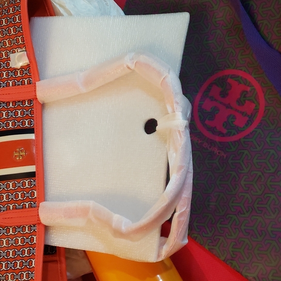 Gemini Tory Burch - Picture 12 of 12